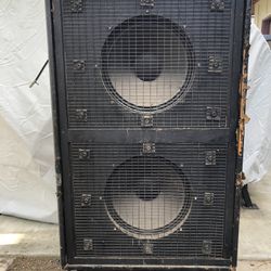 Bass Cabinet (Fender)