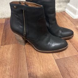 Women Boots, Lucky Brand, Size 8,5M. 