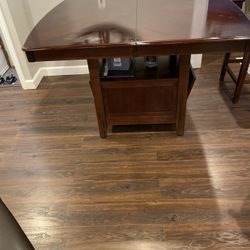 Kitchen high Table 6 Chairs 