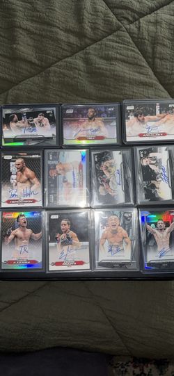 UFC CARD AUTO LOT