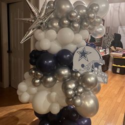 Dallas Cowboys balloons 