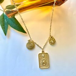 Designer-Style Titanium Steel Square Pendant Necklace with Diamond-Set Eye Motif