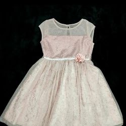 Girls Rose Gold- Pink Formal Dress• Size 10• Great Condition• $15firm