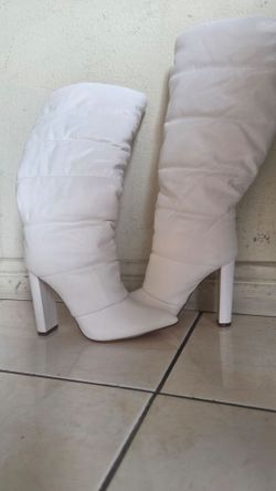 Boots size 7