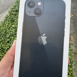 iPhone 13 Metro by T-Mobile