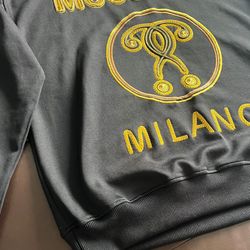 Moschino Unisex Men’s/Women’s Sweatshirt, Like New