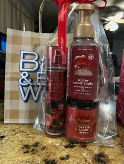 Bath & body works winter Candy Apple set