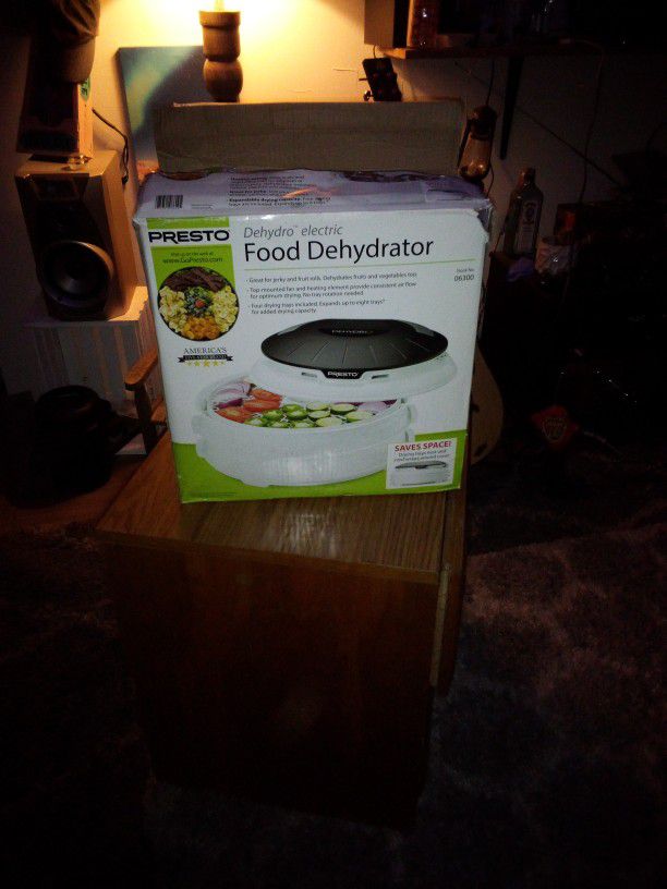 Presto Dehydro Electric Food Dehydrator