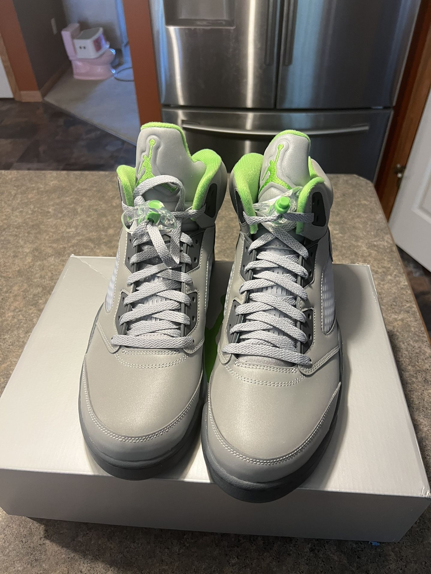 🔥Attention Mens Exclusive Jordan’s Combo Pack Regal Pink Easter Edition And Green Bean Jordan’s 5 Size 12