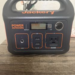 Jackery Explorer 300 Portable Power Station 4