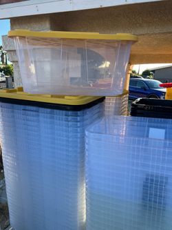 Storange bins 27 gallons clear