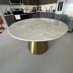 6 Seater - Round table w/ Gold base - Marble top