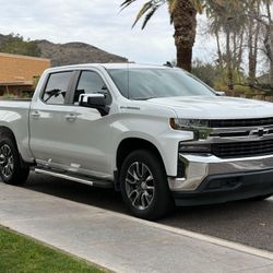 Trucks, SUVs, sports cars, and sedans available with payment plans 🚗💳