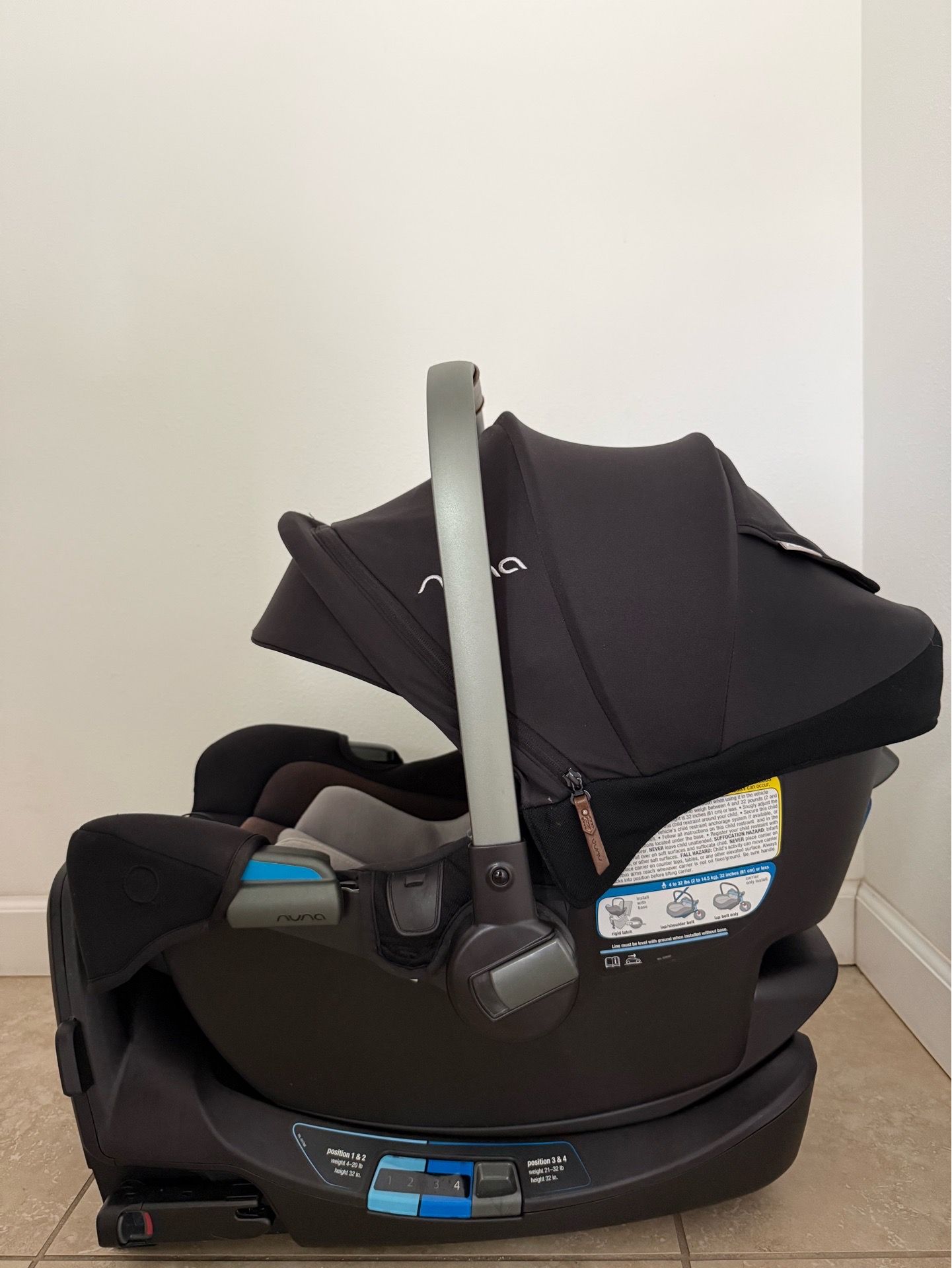 Nuna PIPA RX Infant Car Seat + Base (Caviar)