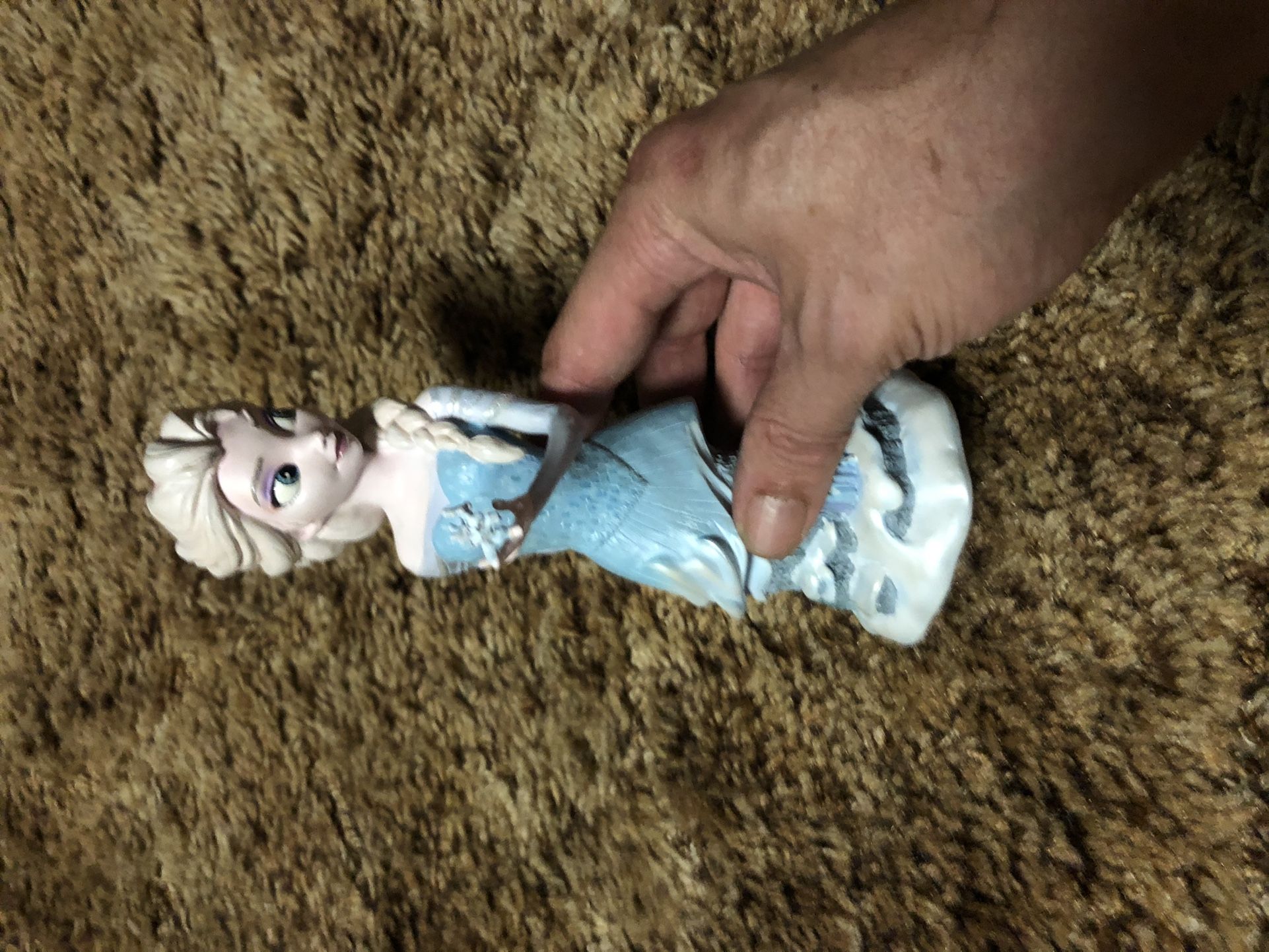 Disney Frozen Statue