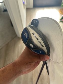 Golf Club- Callaway 3 hybrid  with cover