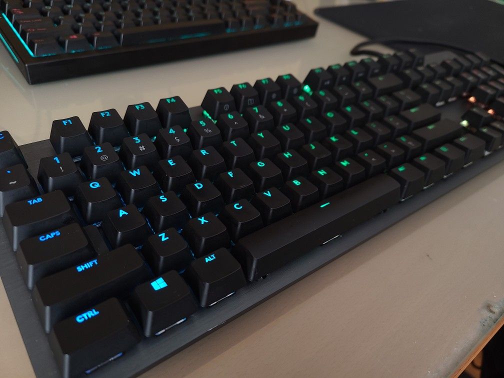 Logitech 512 CARBON (Linear Switches)