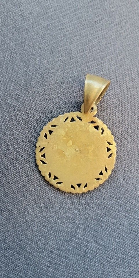 Jesus Christ Medallion 18 Karat Gold