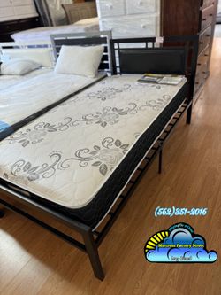 Twin bed frame metal black with mattress Nuevo new