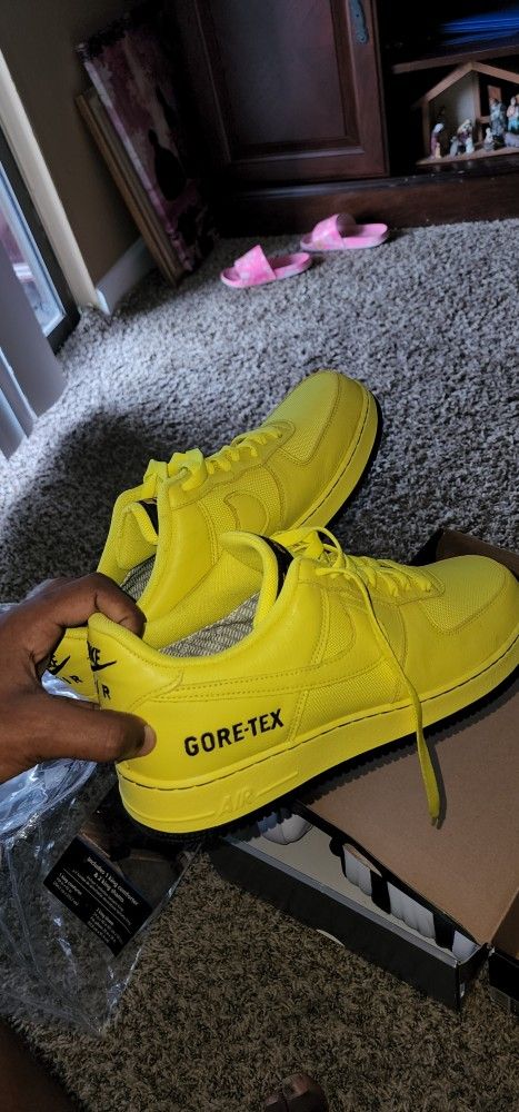 Air Force Gore Tex S Yellow