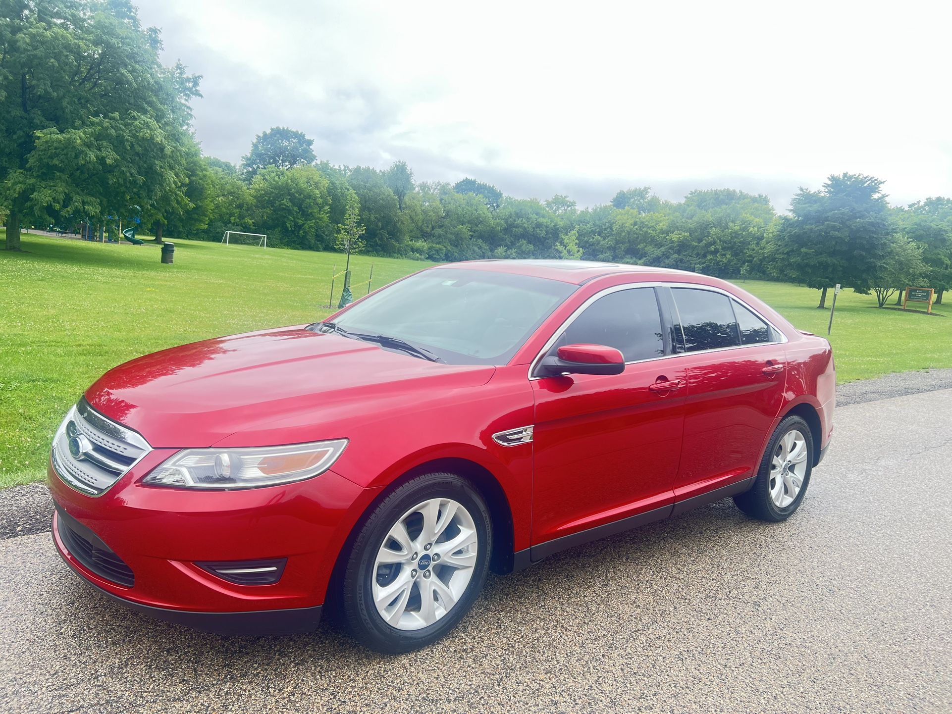 2010 Ford Taurus