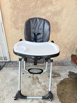 Newborn or toddler high chair
