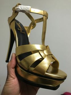 classics T-Strap Tribute golden Platform Sandals