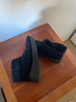 Comfort HUGS Women sneaker Boots size 9