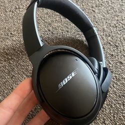 Bose - QuietComfort Wireless Noise Cancelling Over-the-Ear Bluetooth Headphones