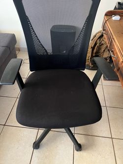 Black Mesh High-Back Office Chair
