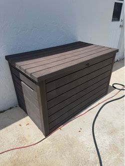 Keter 230 Gallon XXL Outdoor Deck Storage Box