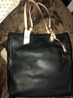 New Micheal kors leather bag black
