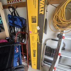 DEWALT Aluminum Adjustable Miter Saw Stand