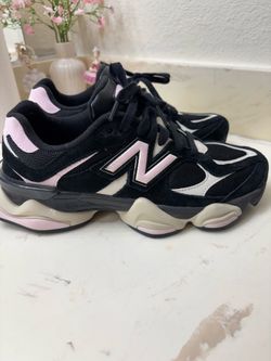 New Balance Pink and Black 9060
