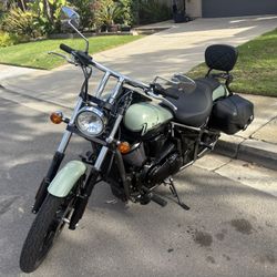 2023 Kawasaki Vulcan 900 Custom