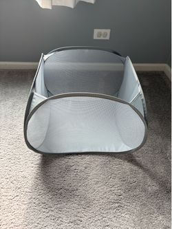 Small laundry hamper