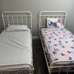 2 Sealy Mattresses With Bed Frames 