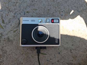 Fuji instax hybrid system mini evo