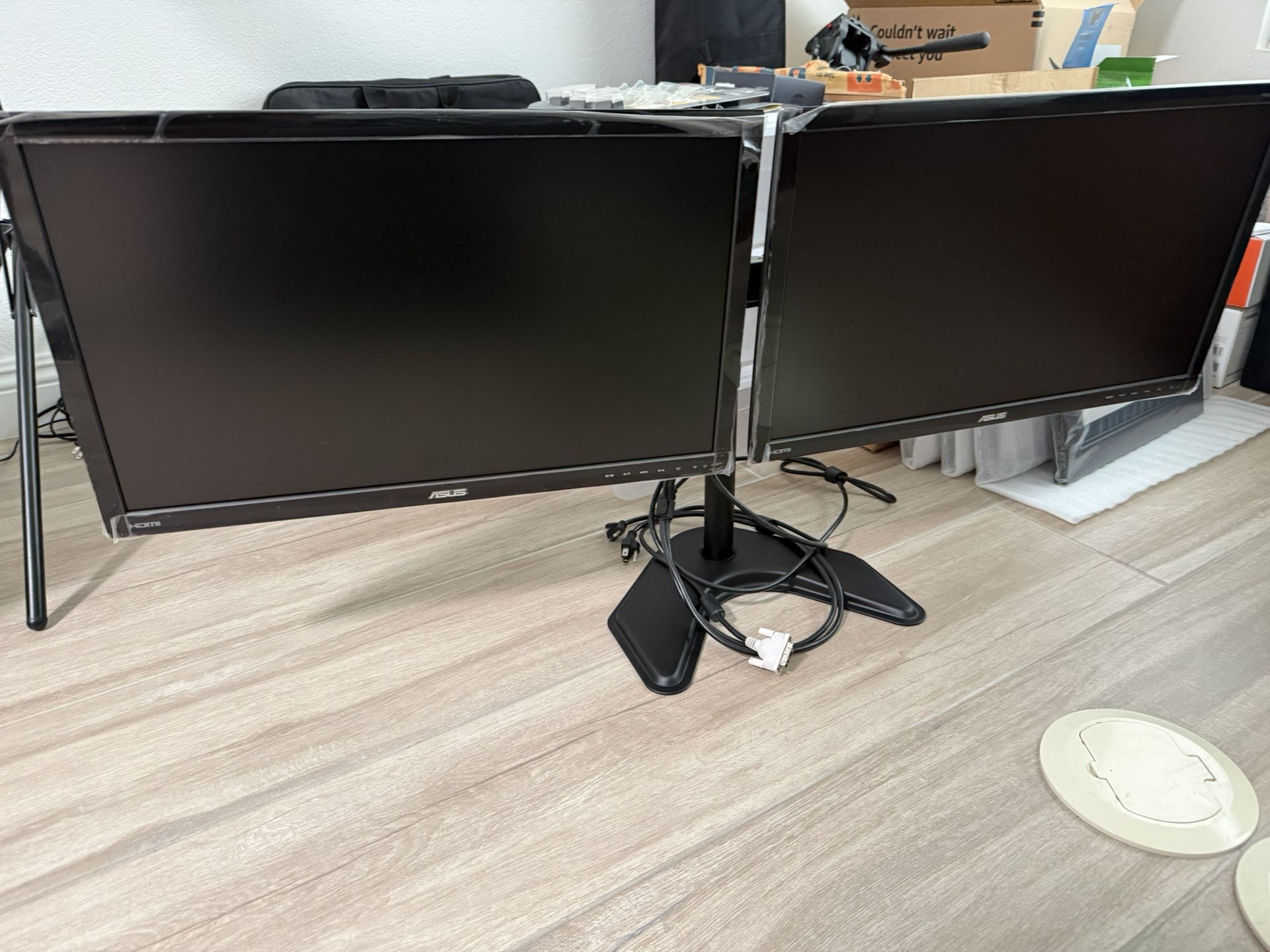 2 ASUS Computer Monitors With Dual Monitor Arm Mount 