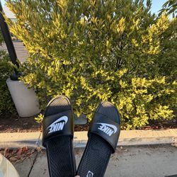 Nike Slides 