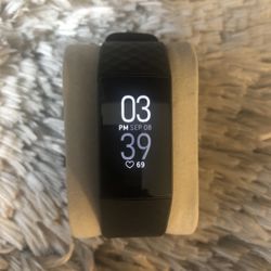 Fitbit Charge 4