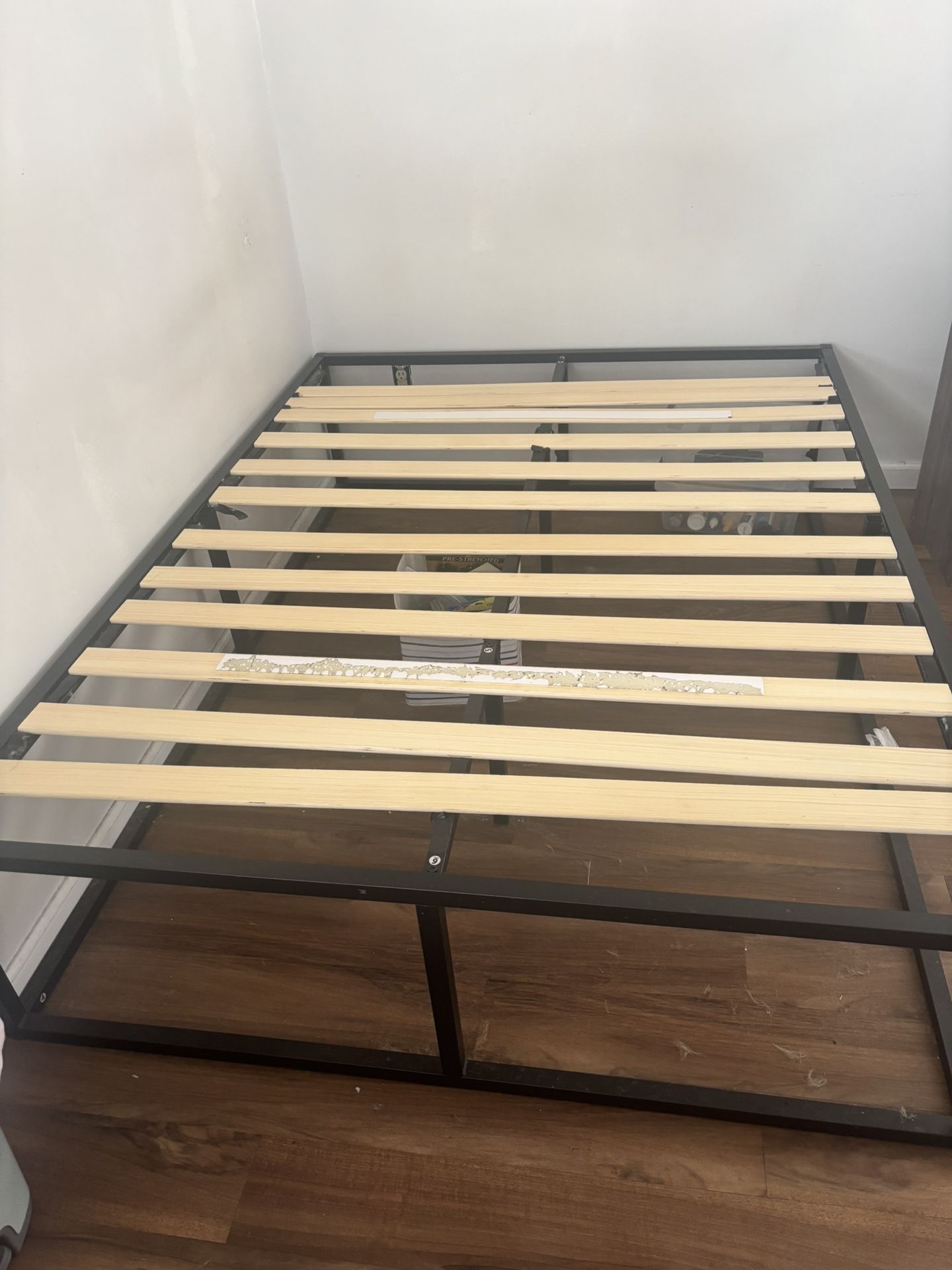QUEEN Elevated bed frame