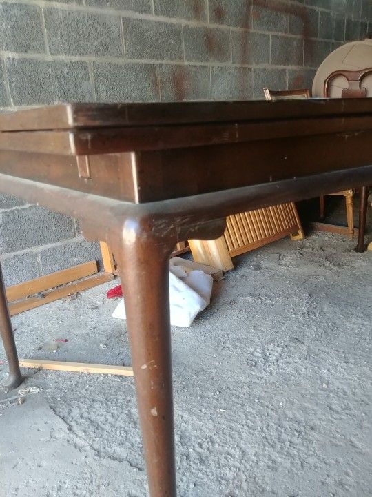 Kittinger Dinning Table, 8 Frank Harden Chairs / Vintage or Best Offer