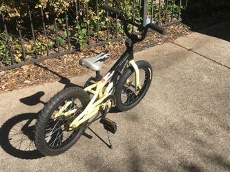 Specialized 12 inch Hotrock Boys Bike for Sale in Dallas TX