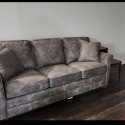 Like New La-Z-Boy Kennedy Queen sleeper sofa Couch