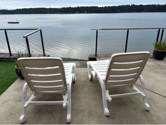 Outdoor Chaise lounge chairs