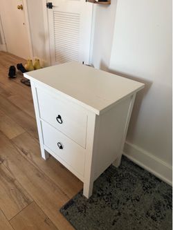 Nightstands  (2)
