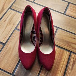 High Heeled Closed Shoes
