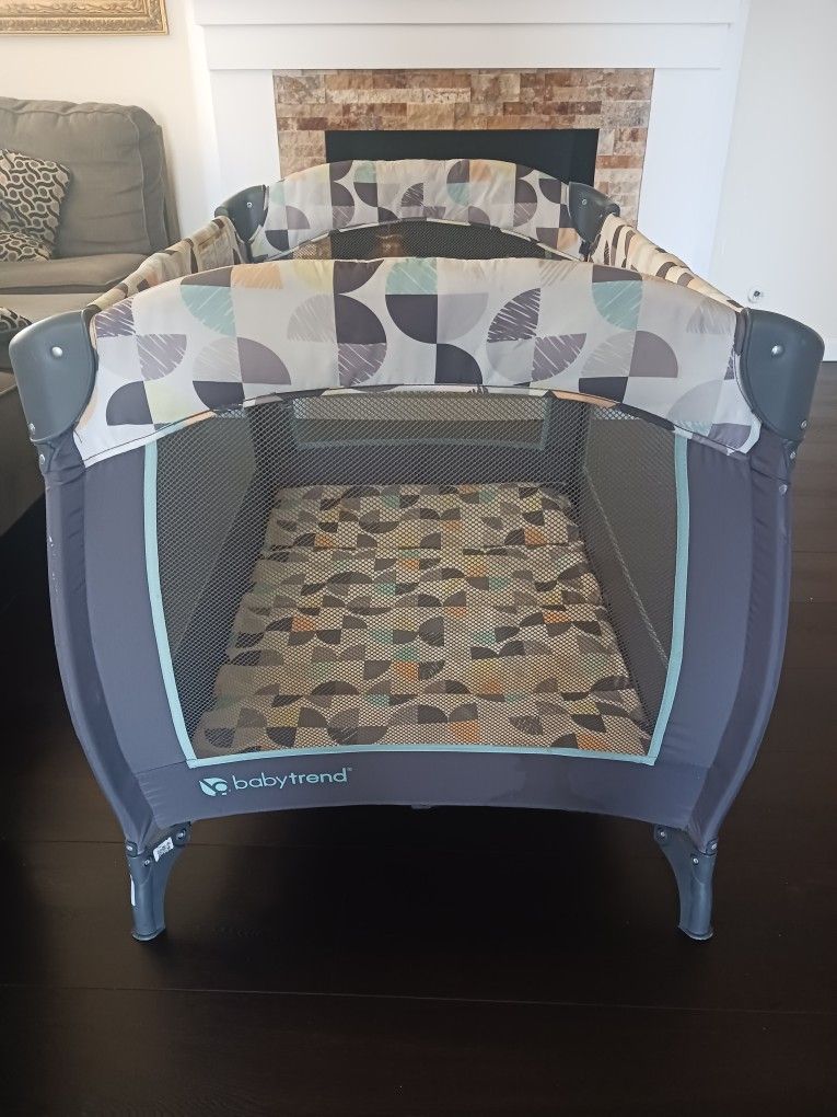 Playpen / Basinet / Baby Crib