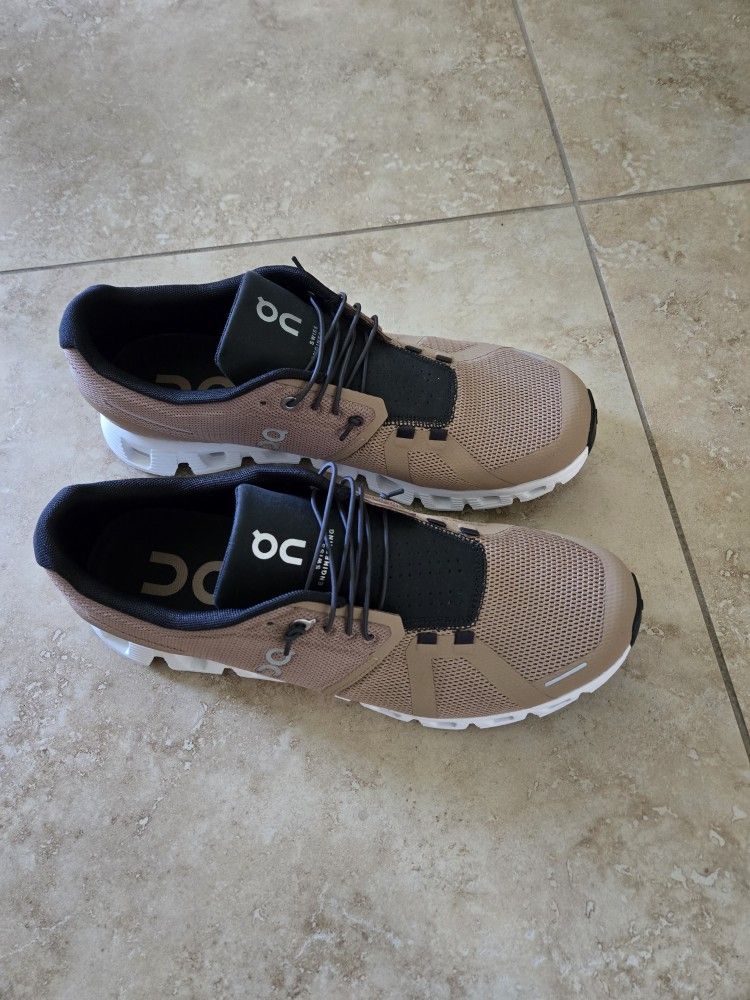 On Cloud 5 - Mens 9.5 - Like New